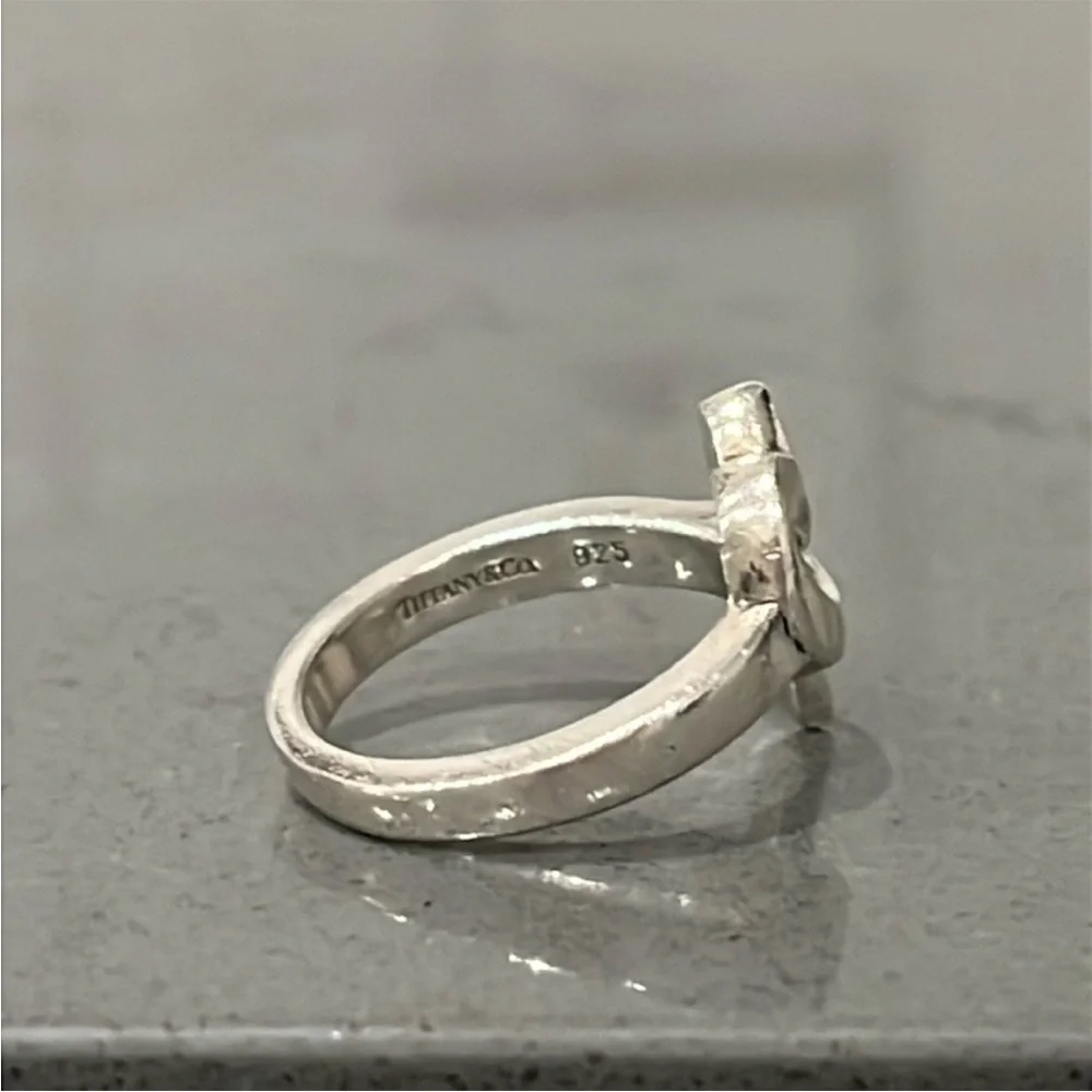 Tiffany & Co. Silver Paloma Picasso Heart Ring - Picture 4 of 10